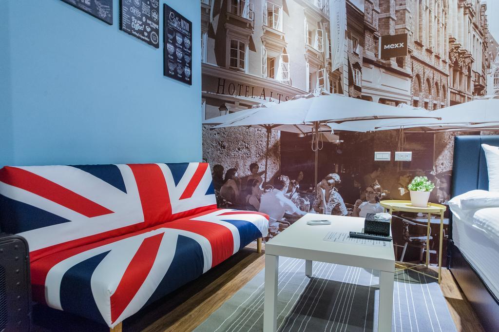 Ace Homestay Luodong Extérieur photo